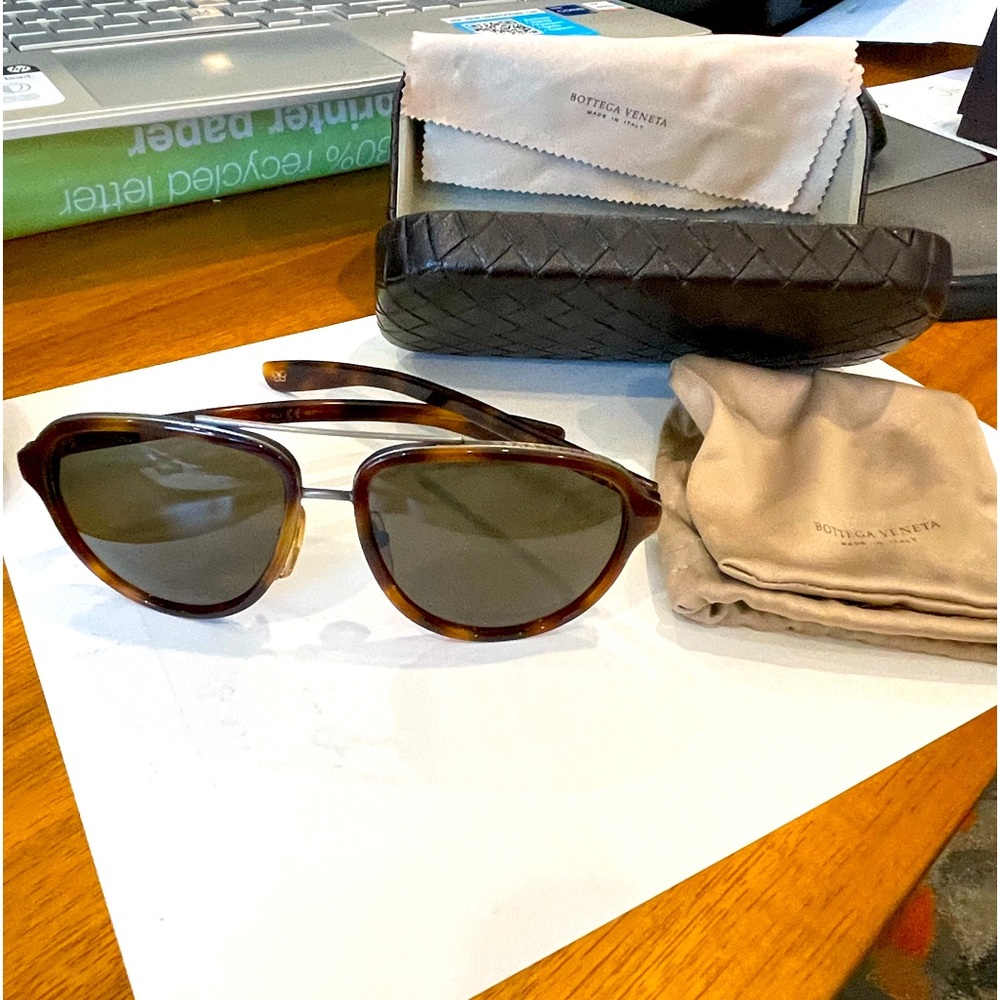 Botegga Veneta plastic brown tortoise sunglasses for women